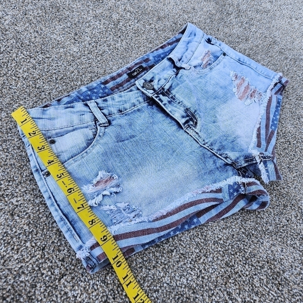 Patriotic Distressed Blue Denim American Flag Shorty Short Shorts Rue 21 Size 14 - Picture 10 of 13